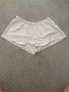 Brandy Melville White Cream Floral Sleep Shorts